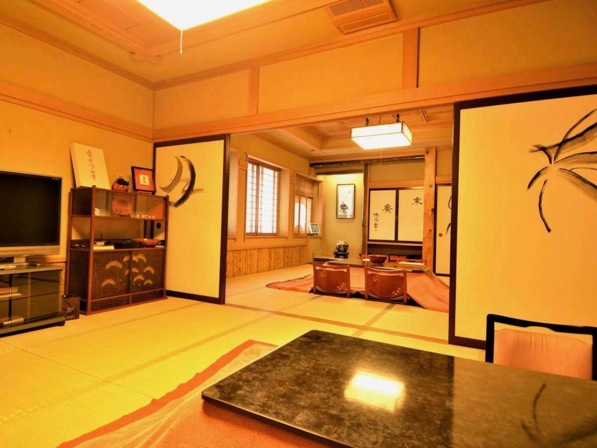 Отель Irorinoyado Ashina Аидзувакамацу Экстерьер фото